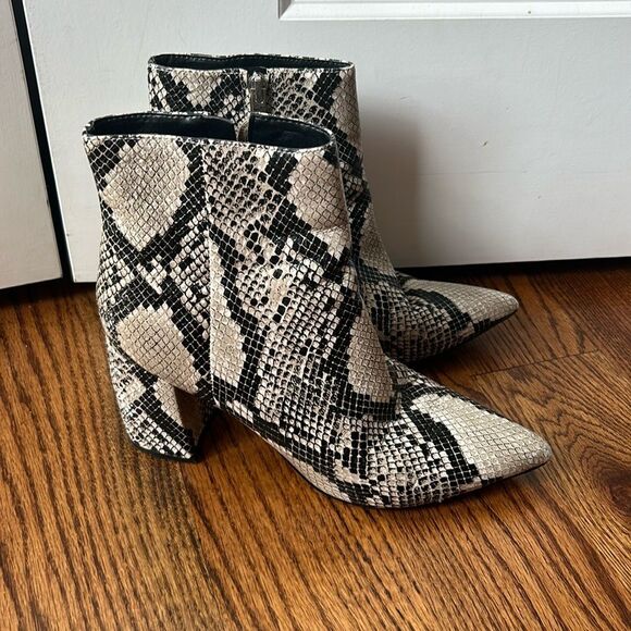 Marc Fisher Faux Snakeskin Booties 8.5 - Picture 1 of 7
